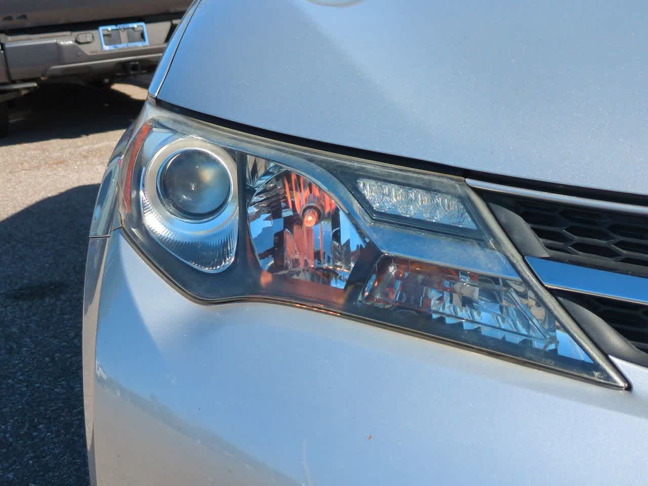 Thumbnail: 2013 Toyota RAV4 - 10