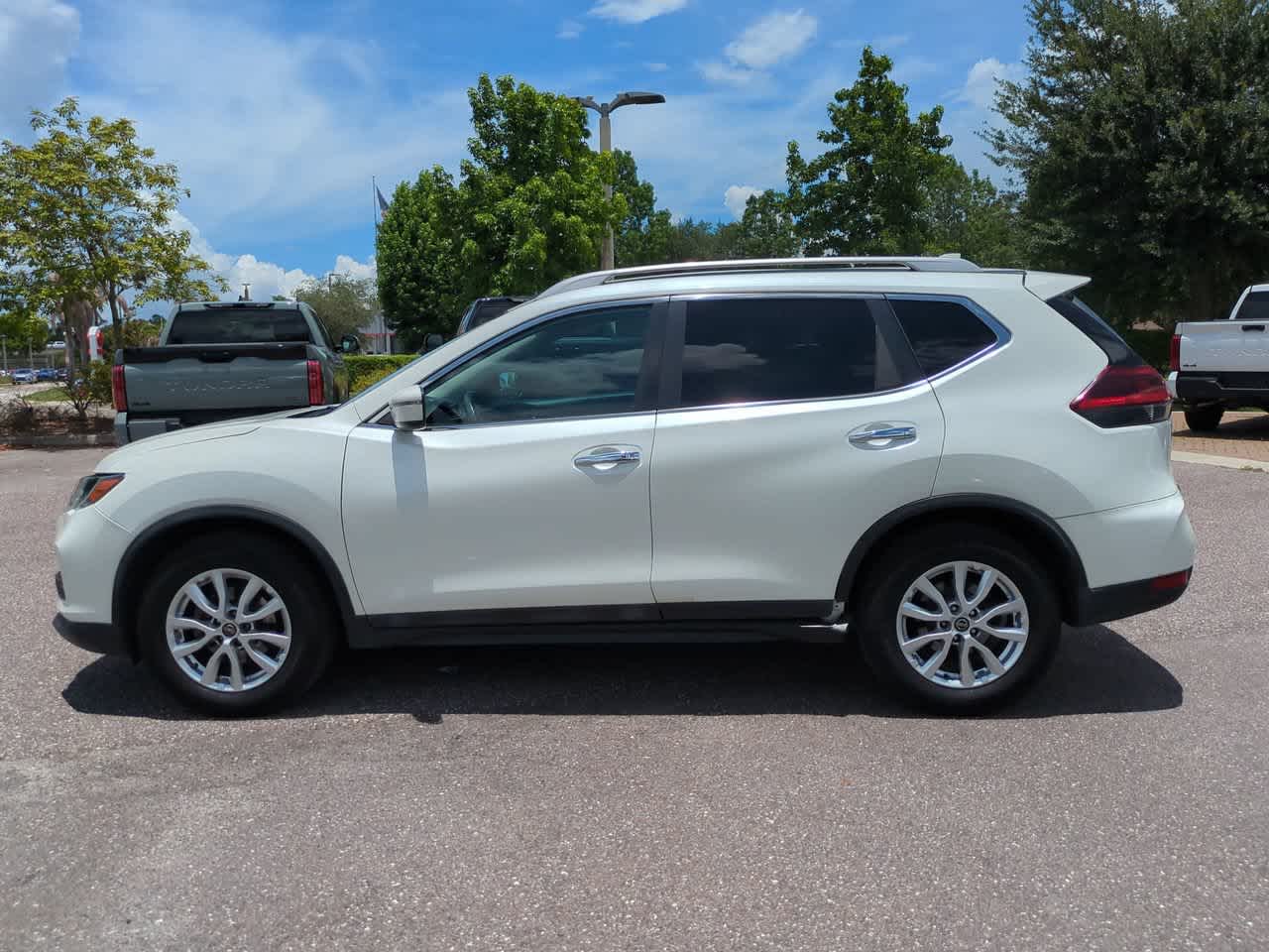 Thumbnail: 2018 Nissan Rogue - 3