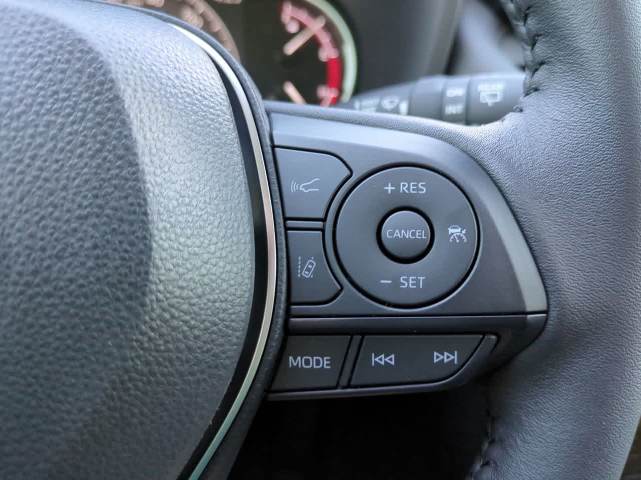 Thumbnail: 2025 Toyota RAV4 - 23