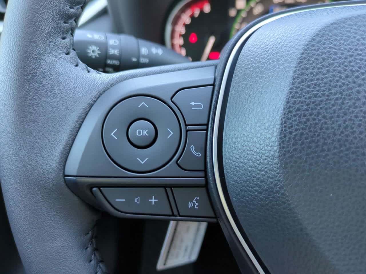 Thumbnail: 2025 Toyota RAV4 - 23