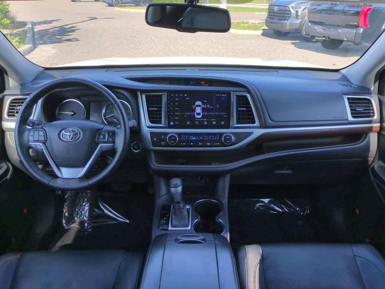 Thumbnail: 2016 Toyota Highlander - 15