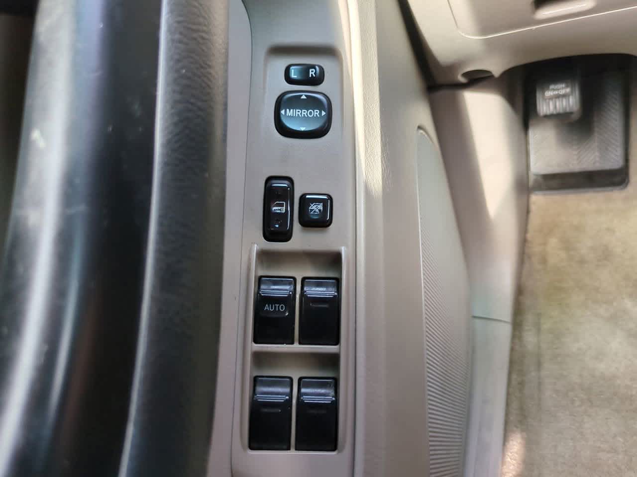 Thumbnail: 2004 Toyota 4Runner - 21