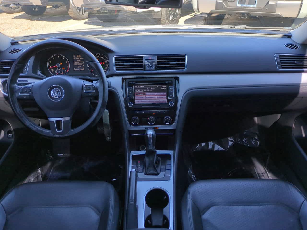 Thumbnail: 2013 Volkswagen Passat - 14