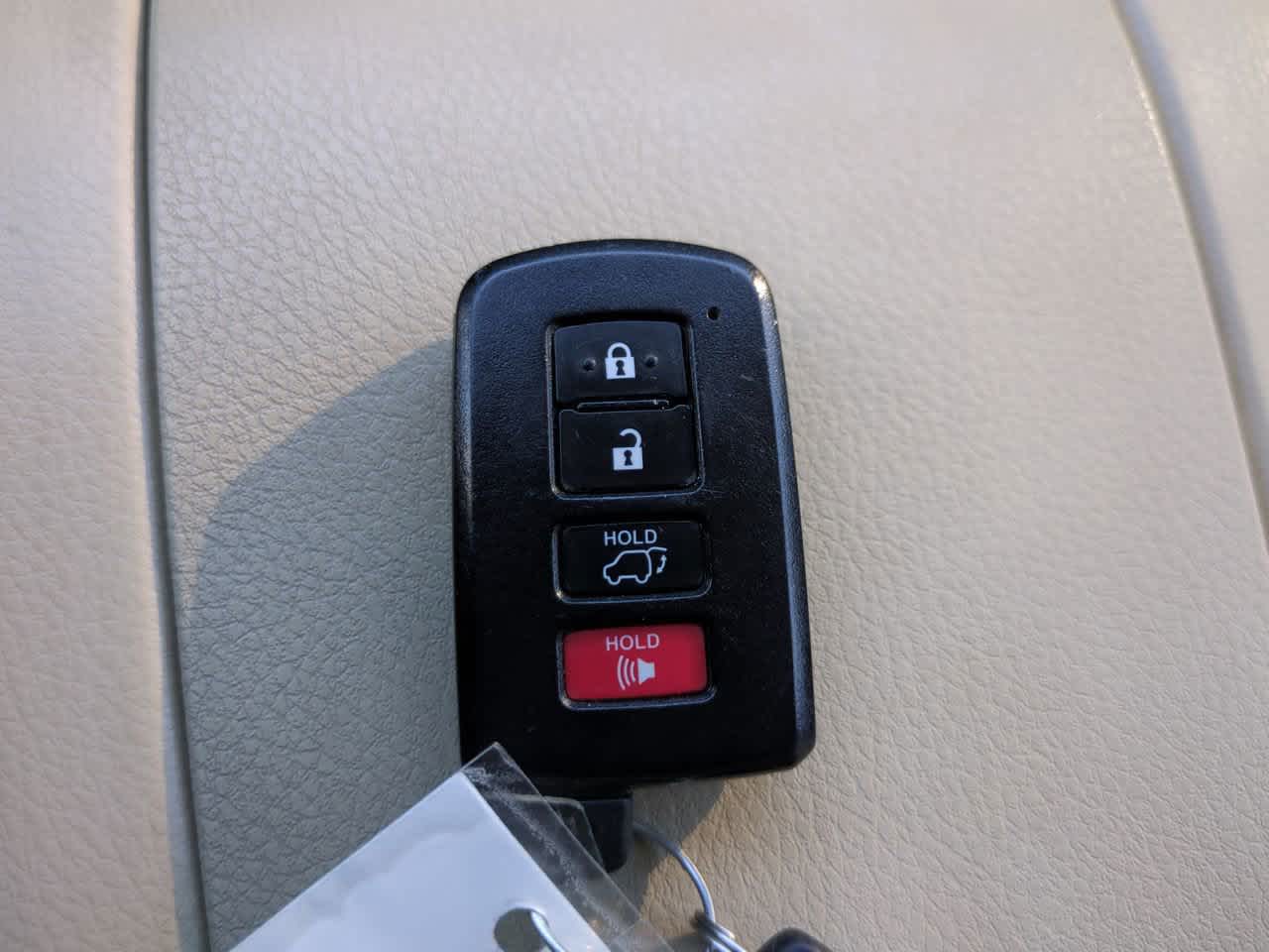 Thumbnail: 2015 Toyota Highlander - 28