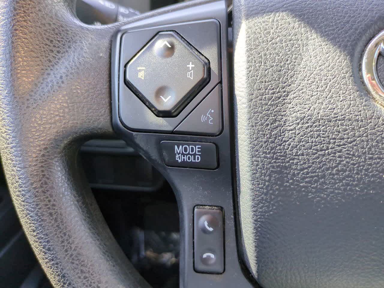 Thumbnail: 2017 Toyota Tacoma - 21