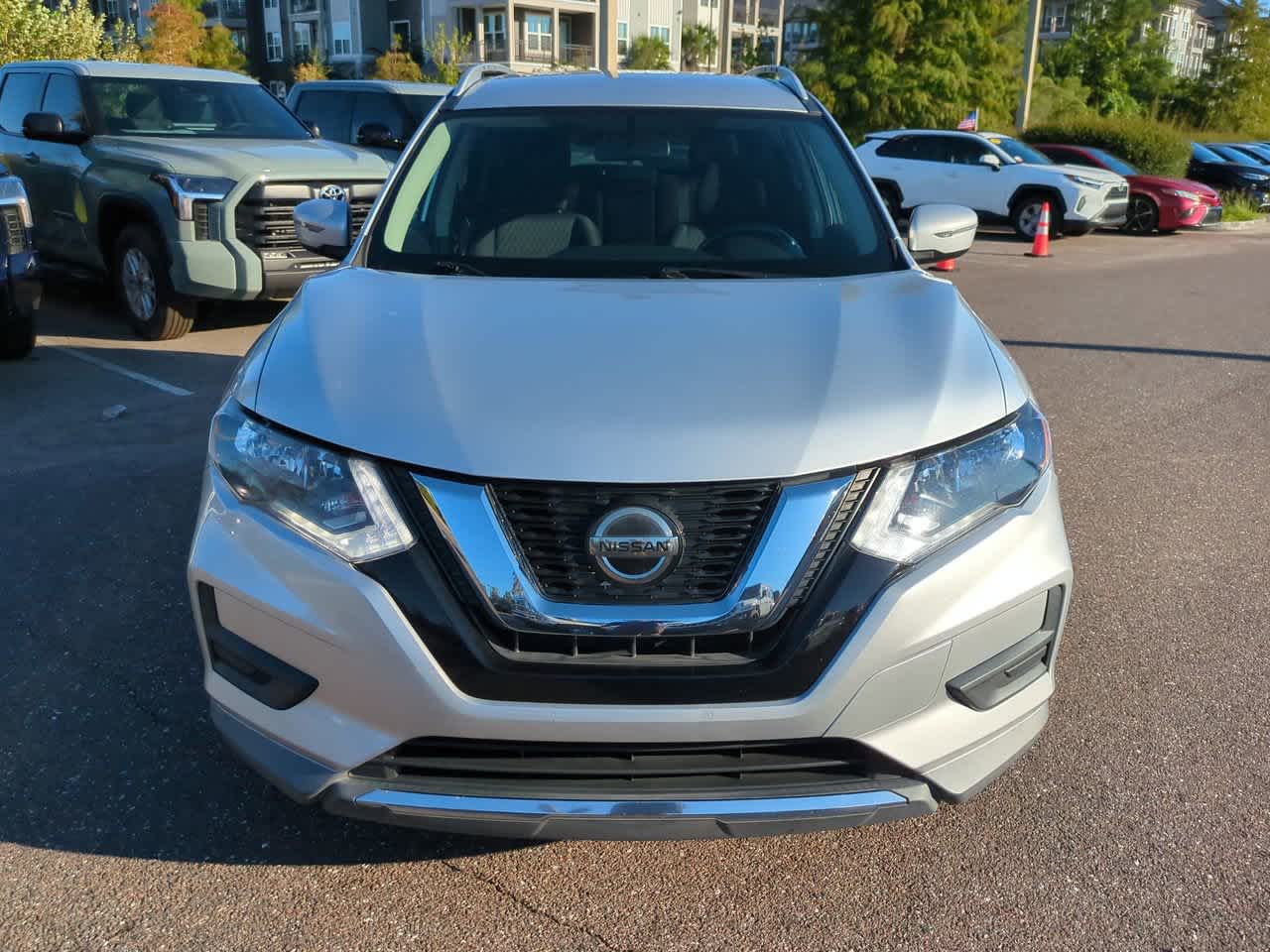 Thumbnail: 2018 Nissan Rogue - 9