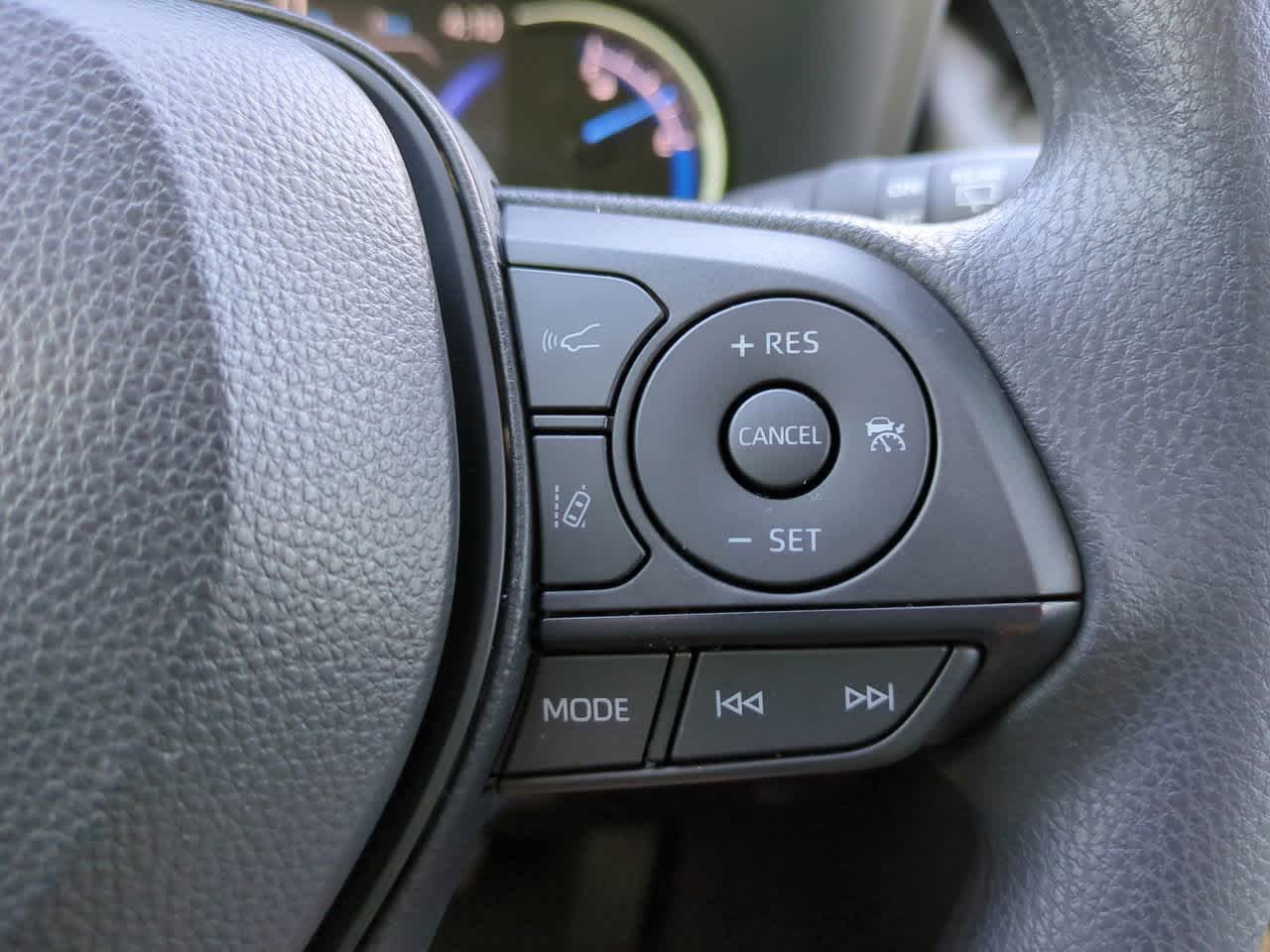 Thumbnail: 2025 Toyota RAV4 - 23