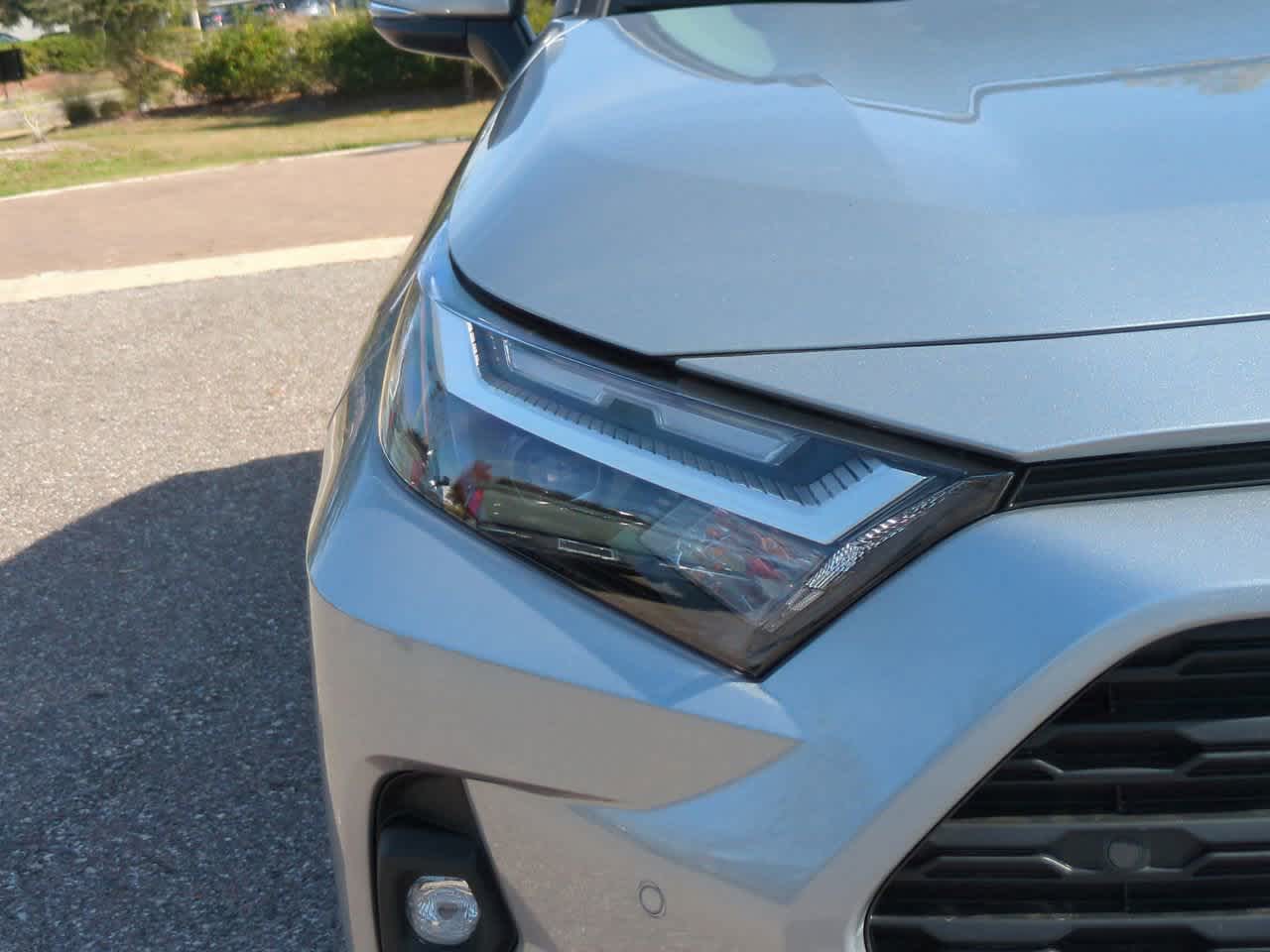 Thumbnail: 2025 Toyota RAV4 - 10