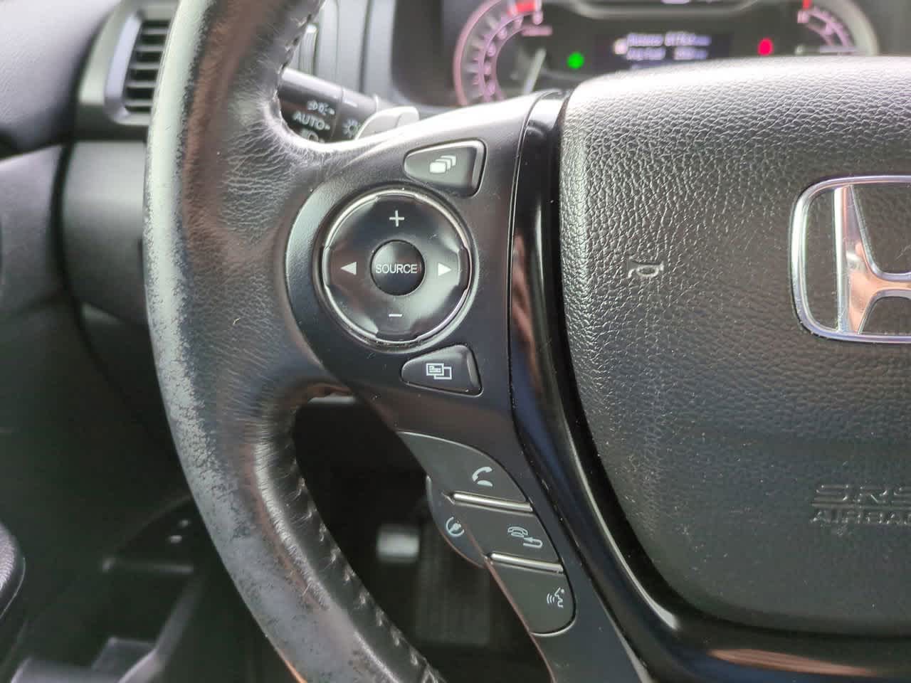 Thumbnail: 2017 Honda Pilot - 26