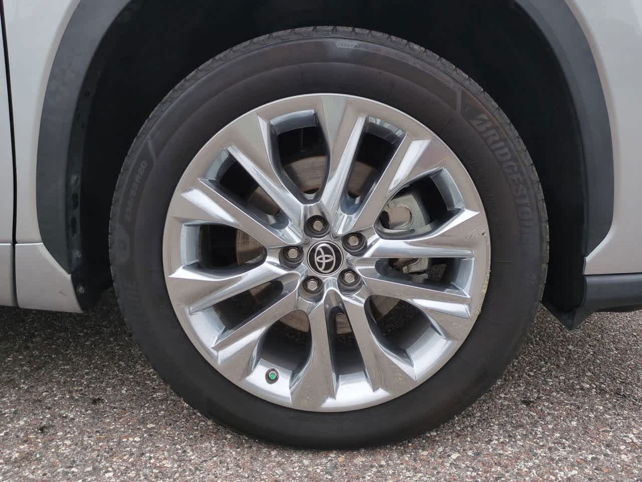 Thumbnail: 2023 Toyota Highlander - 11