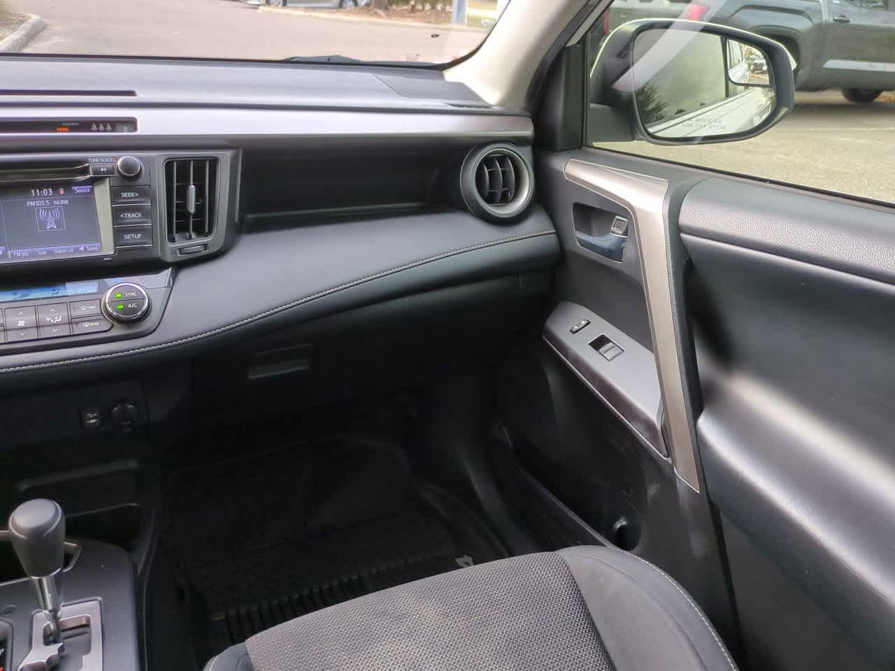 Thumbnail: 2018 Toyota RAV4 - 16