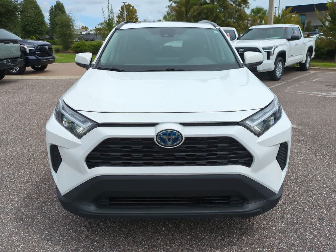 Thumbnail: 2022 Toyota RAV4 - 9