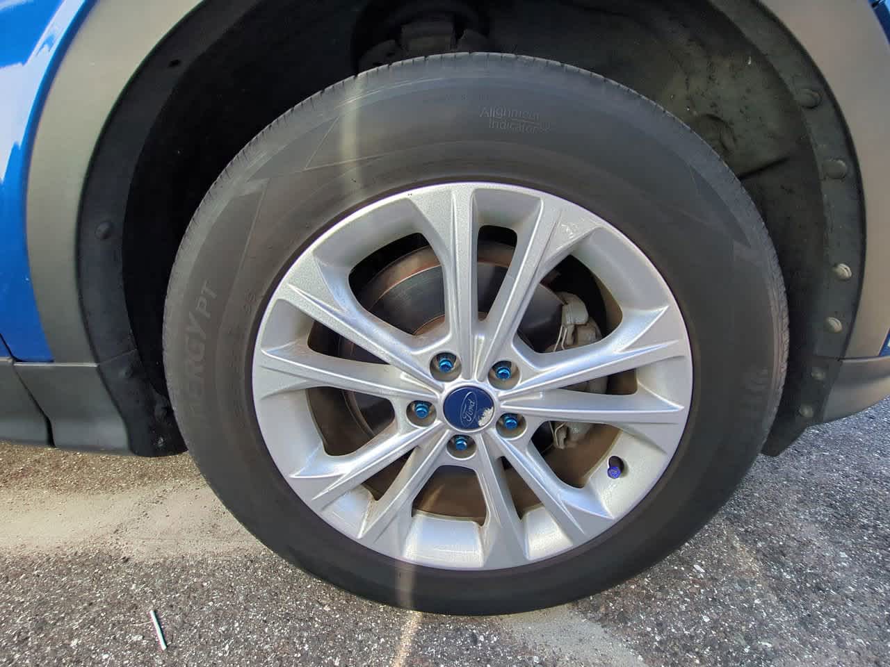 Thumbnail: 2017 Ford Escape - 8