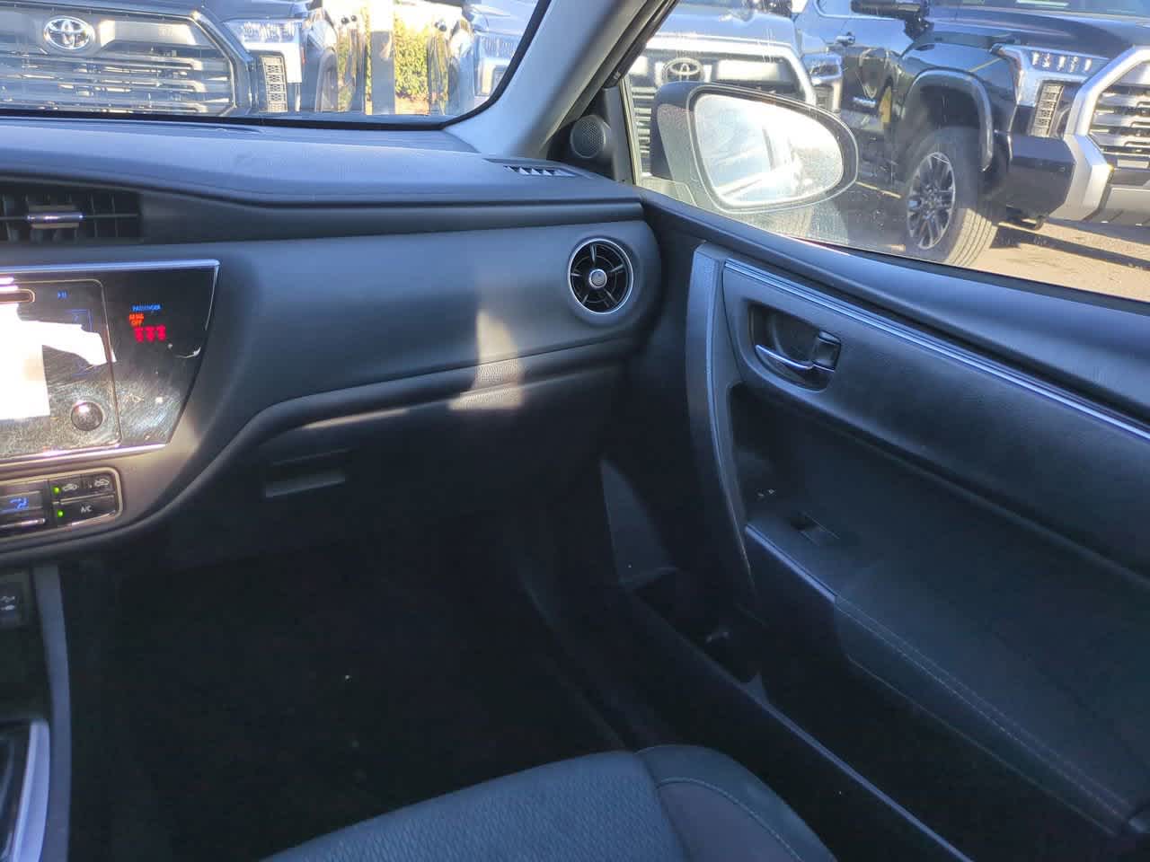 Thumbnail: 2018 Toyota Corolla - 15