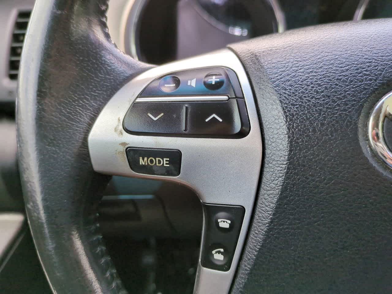 Thumbnail: 2011 Toyota Highlander - 25