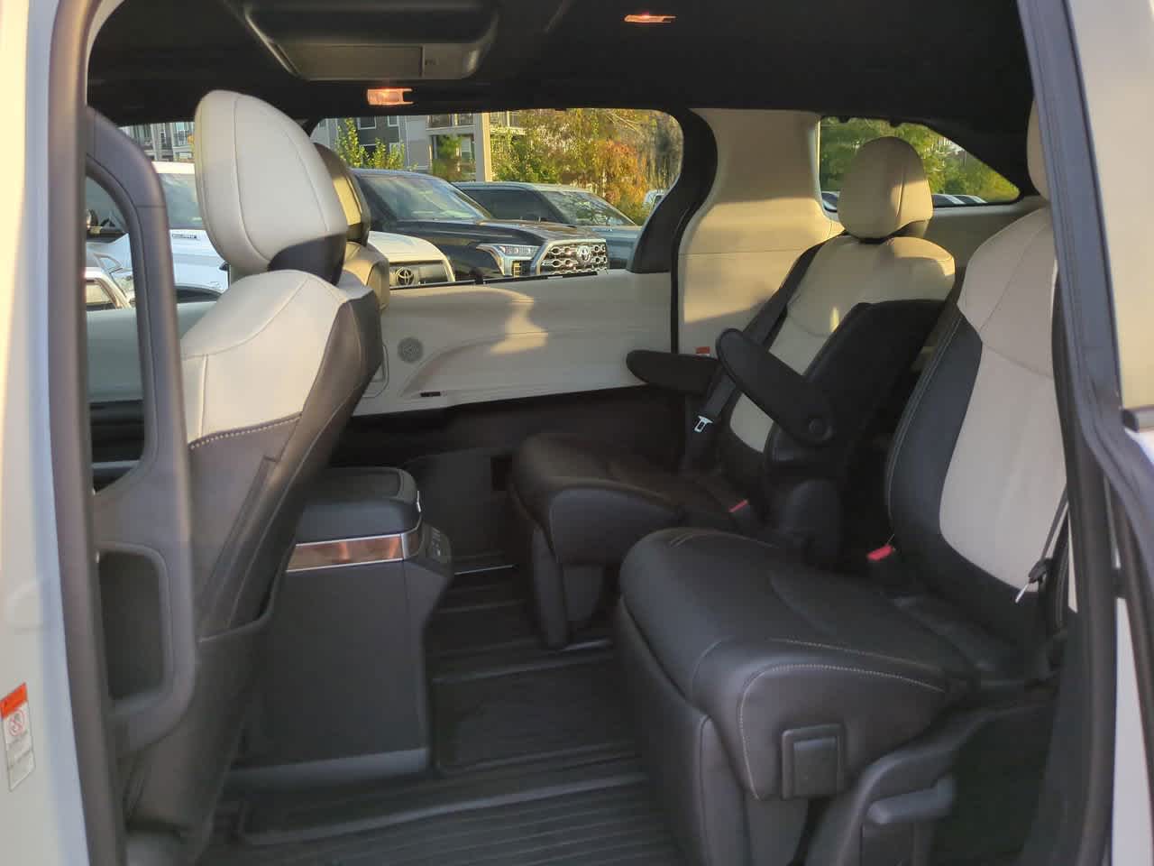 Thumbnail: 2025 Toyota Sienna - 13