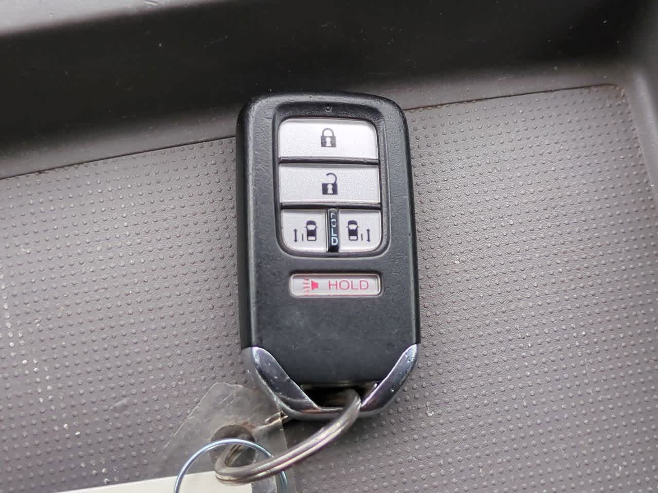 Thumbnail: 2015 Honda Odyssey - 28