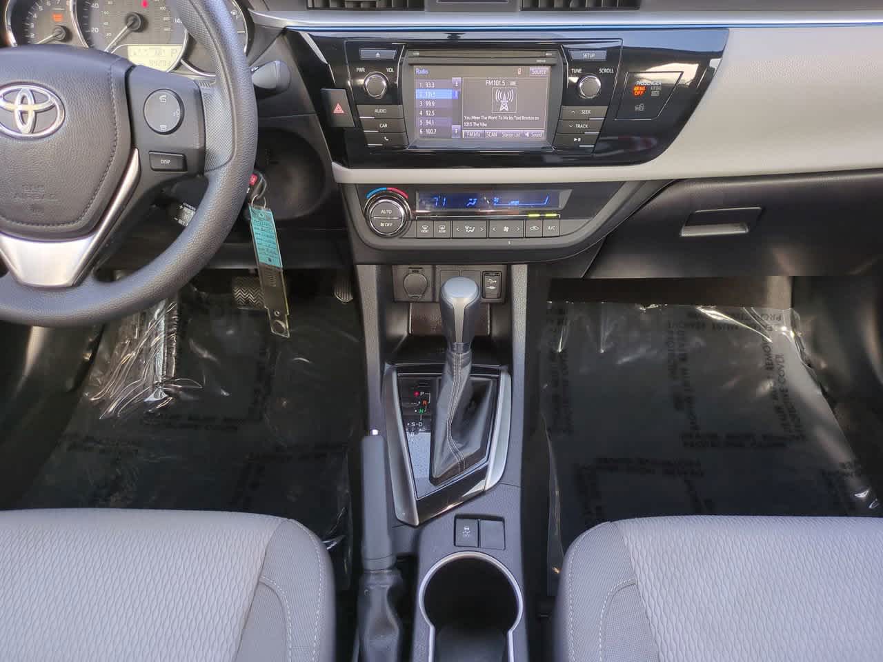 Thumbnail: 2015 Toyota Corolla - 18