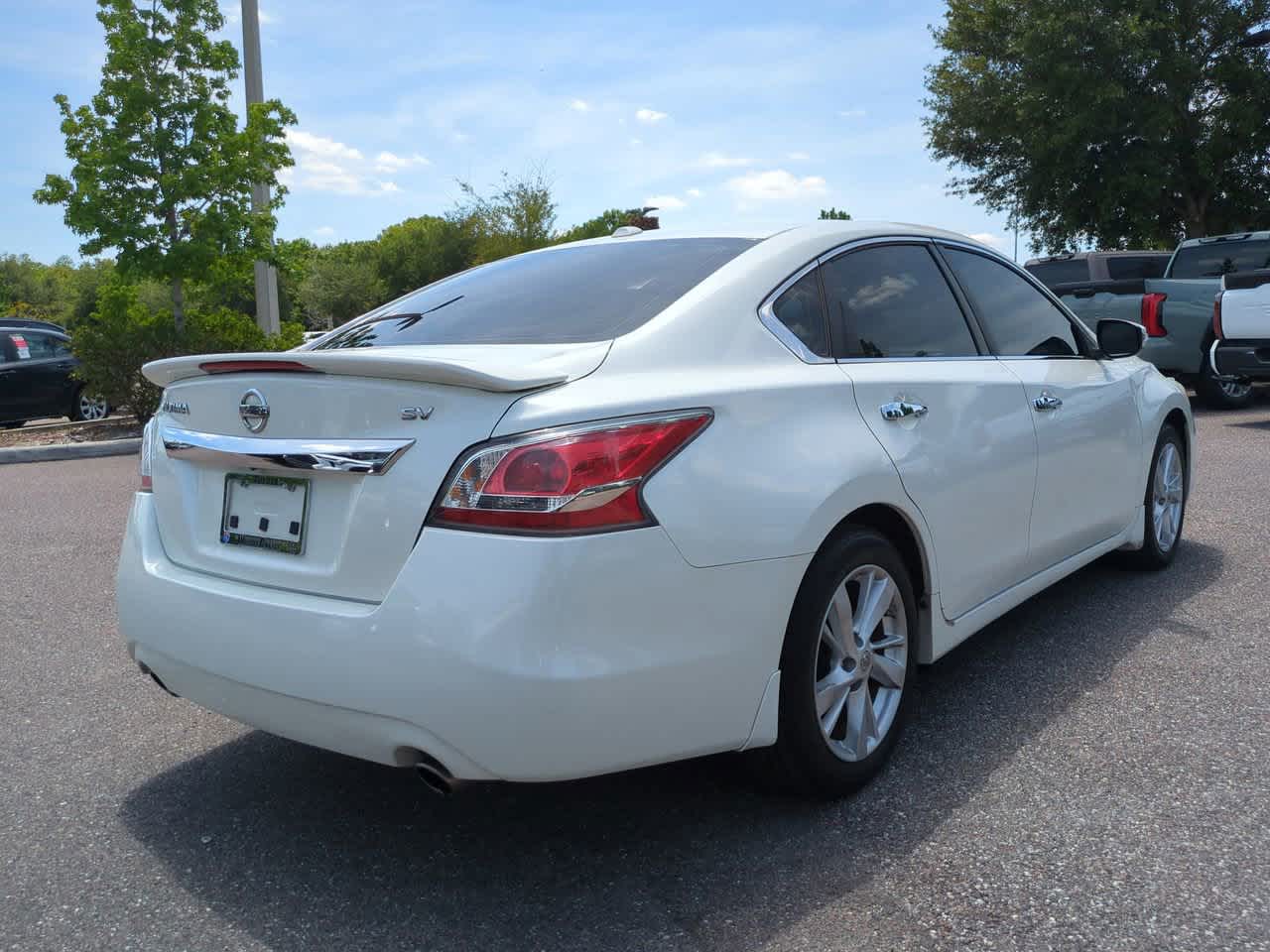 Thumbnail: 2015 Nissan Altima - 6
