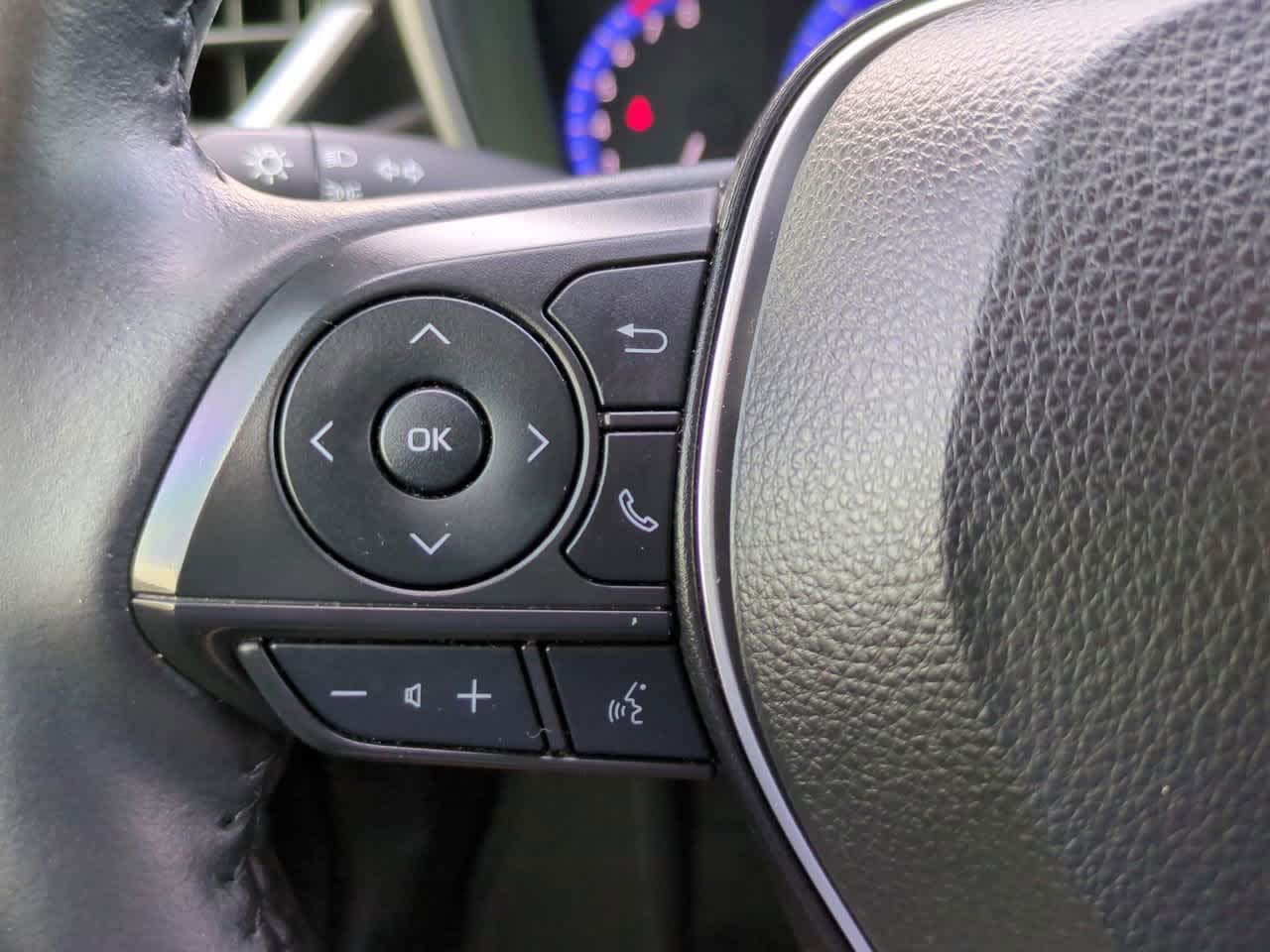 Thumbnail: 2022 Toyota Corolla - 24