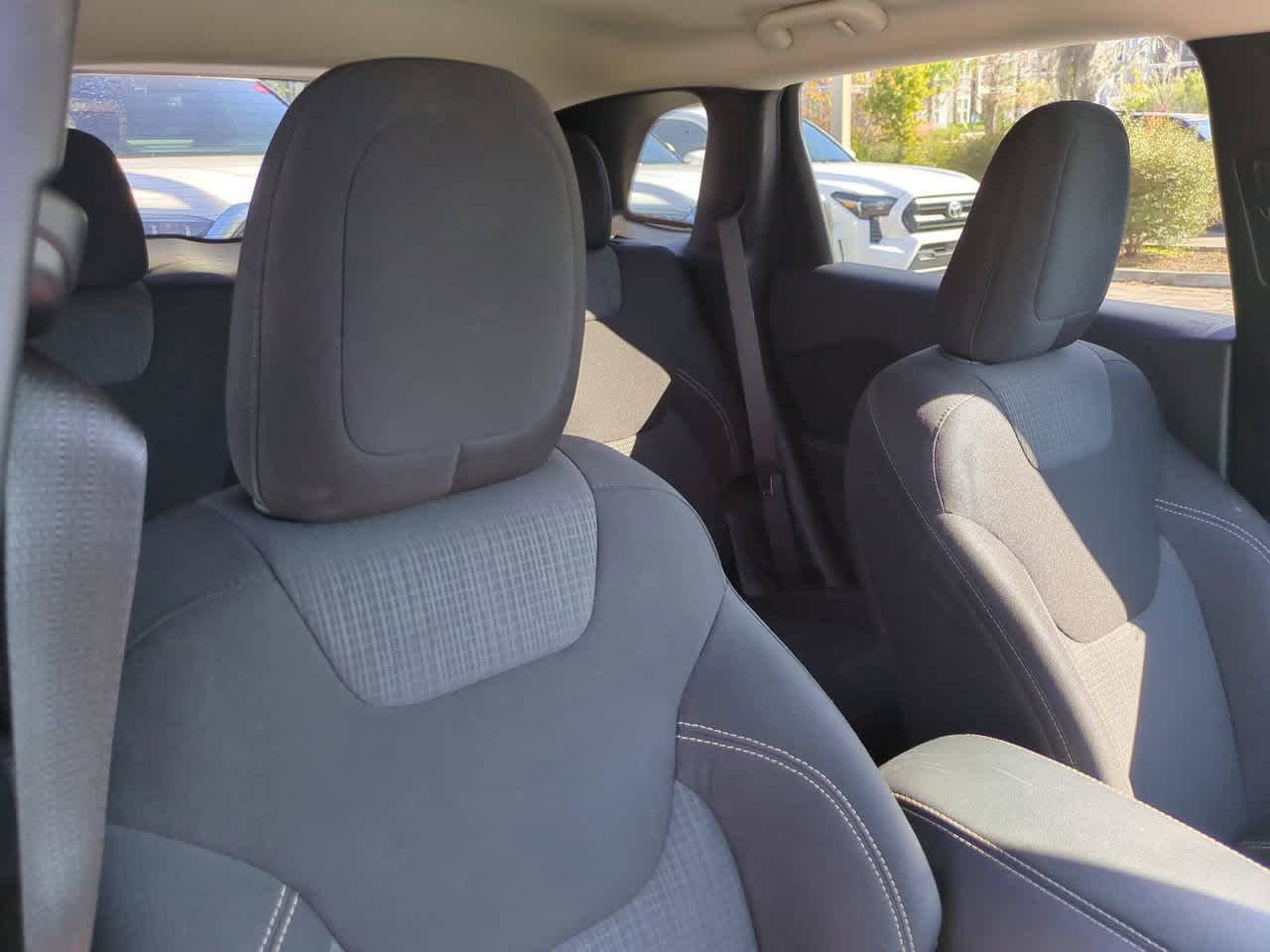 Thumbnail: 2015 Jeep Cherokee - 7