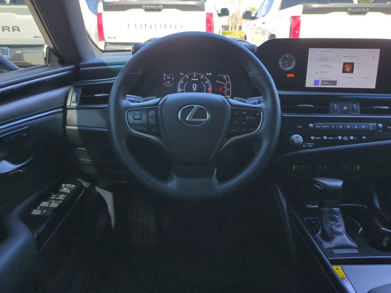 Thumbnail: 2024 Lexus ES - 15