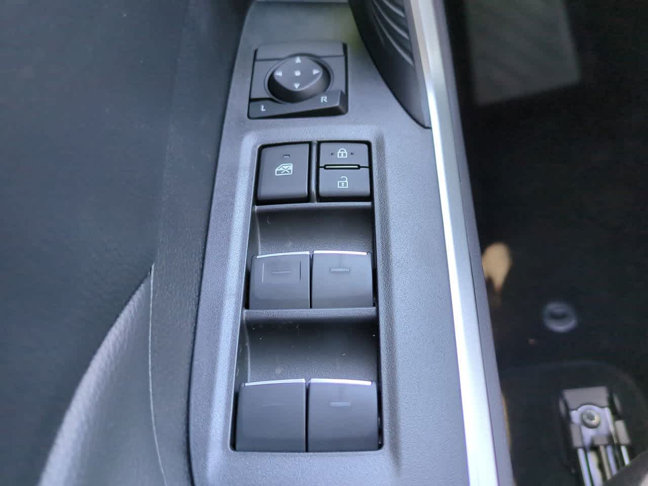 Thumbnail: 2025 Toyota RAV4 - 21