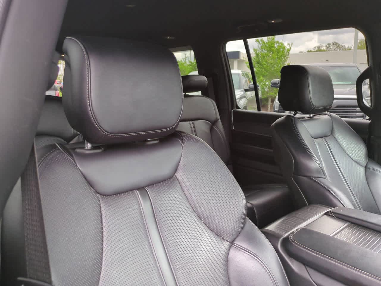 Thumbnail: 2024 Jeep Wagoneer - 7