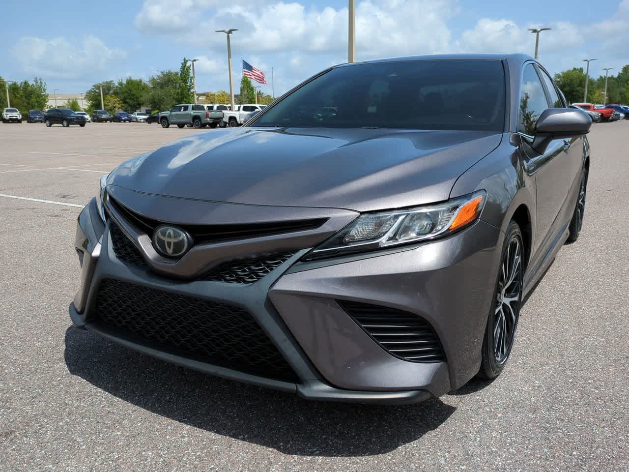 2020 Toyota Camry SE 2