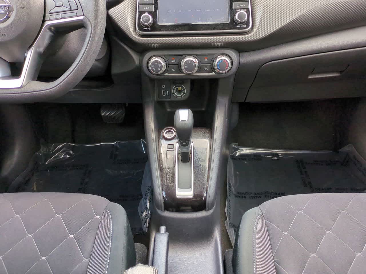 2020 Nissan Kicks S 18