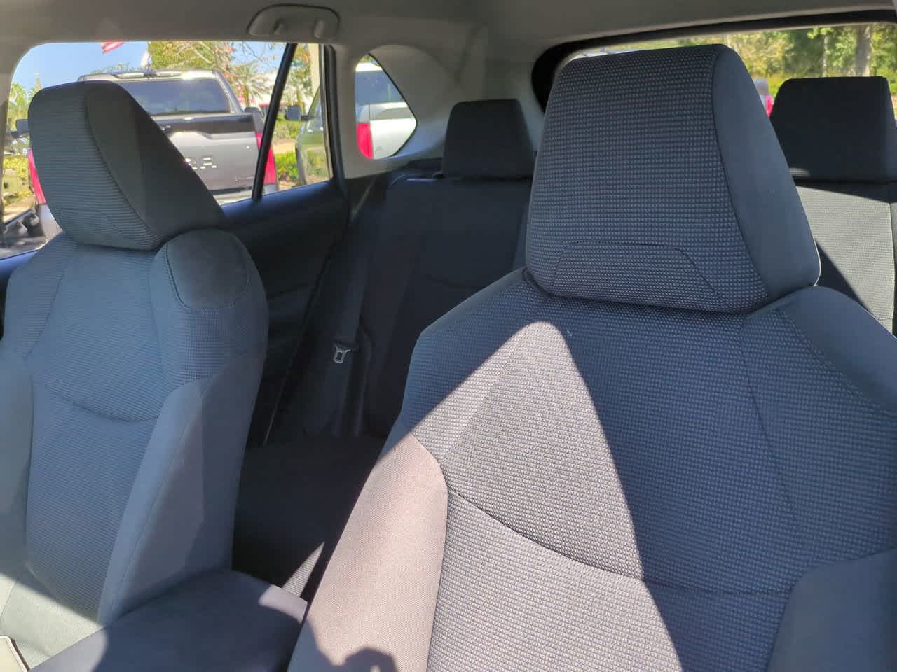 Thumbnail: 2022 Toyota RAV4 - 8