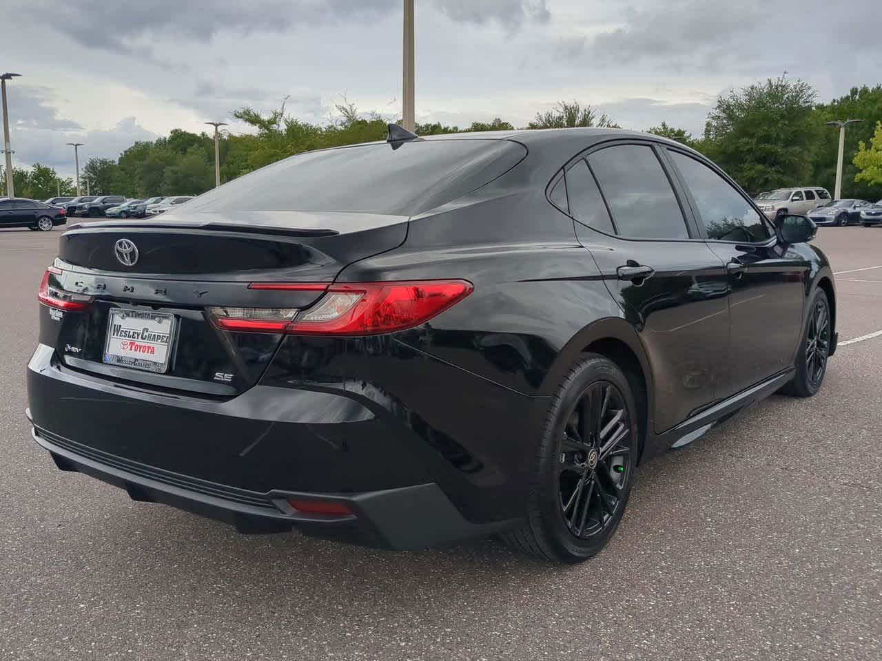 2025 Toyota Camry SE 6