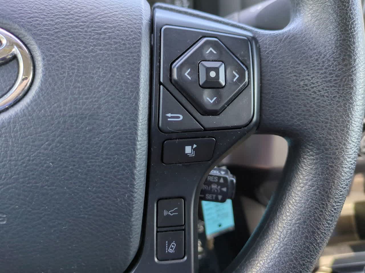 Thumbnail: 2020 Toyota Tacoma - 23