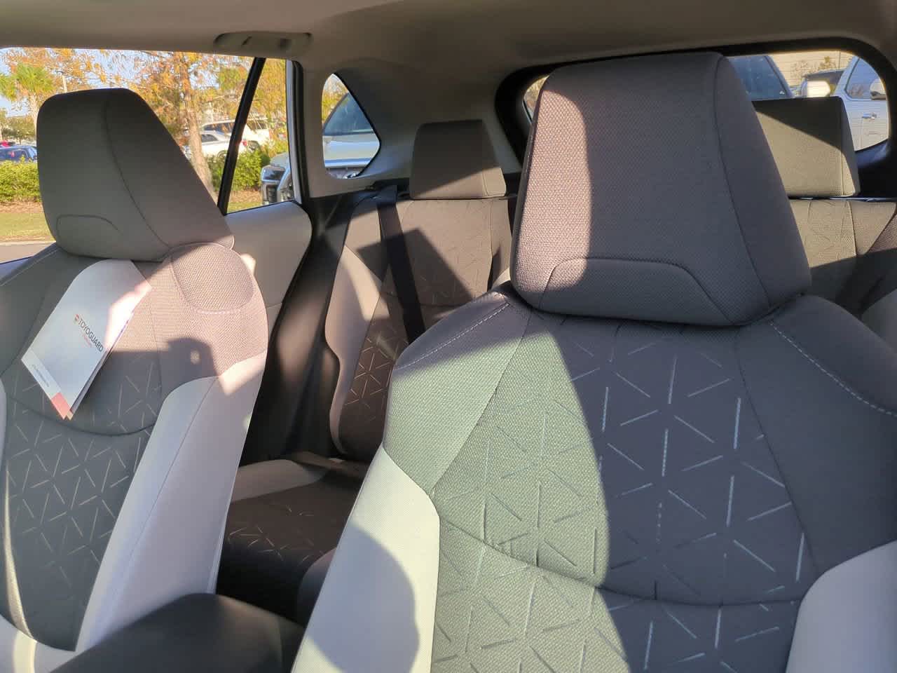 Thumbnail: 2025 Toyota RAV4 - 8