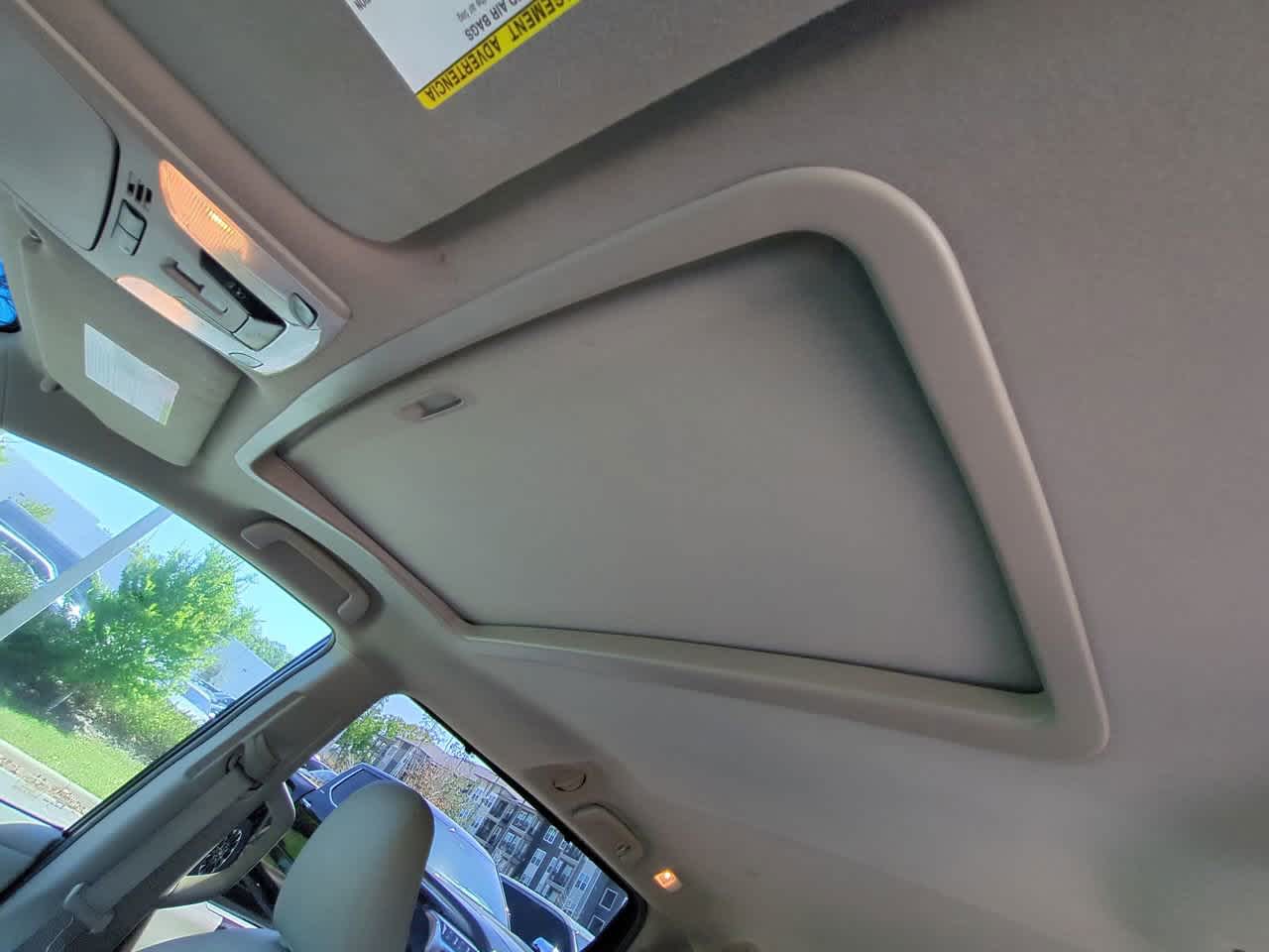 Thumbnail: 2014 Toyota Sienna - 20