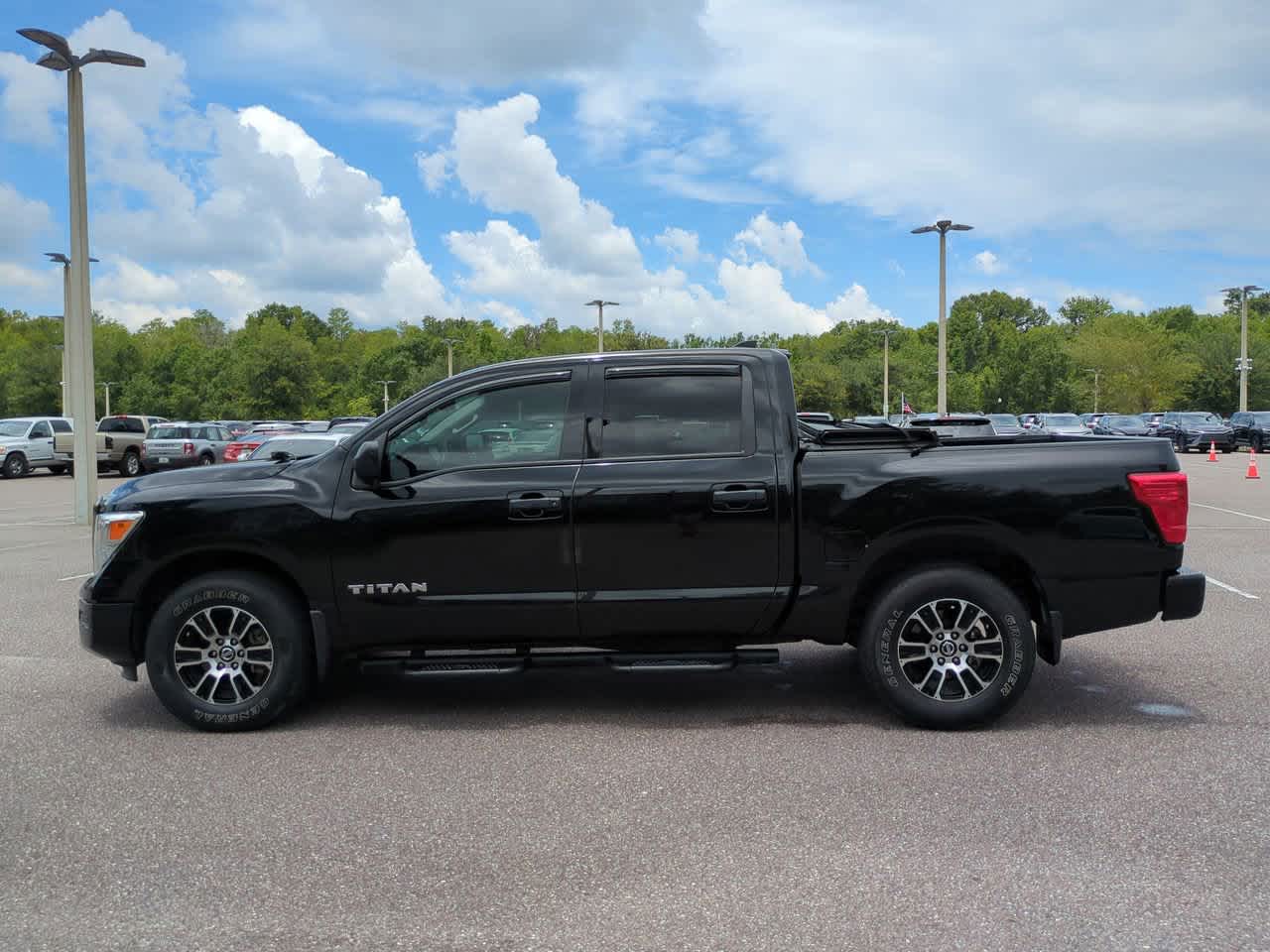 Thumbnail: 2022 Nissan Titan - 3