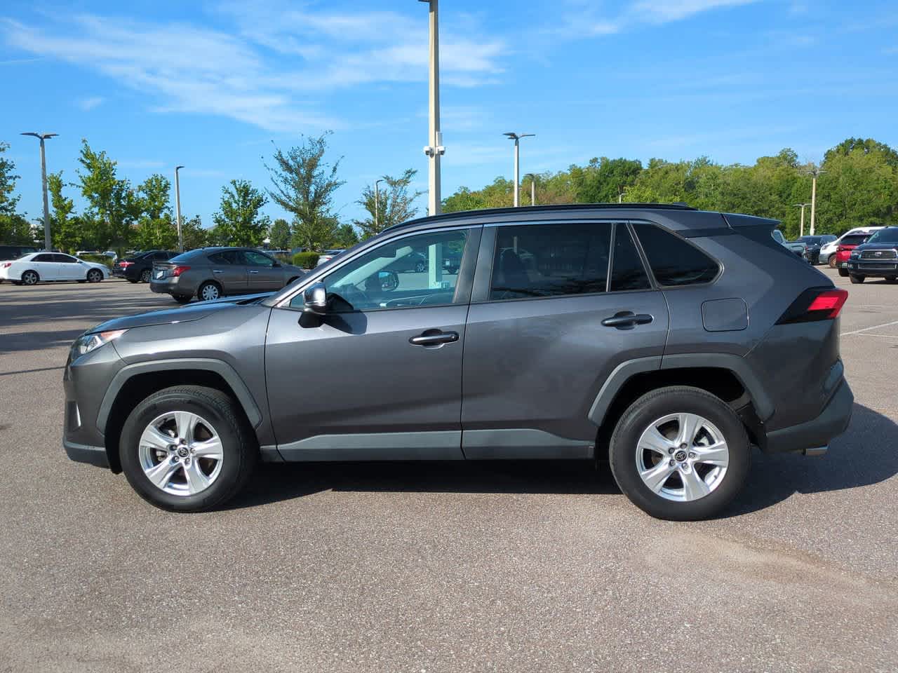 Thumbnail: 2021 Toyota RAV4 - 3