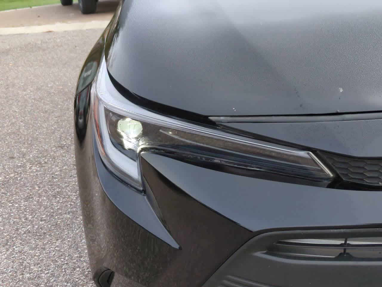 Thumbnail: 2024 Toyota Corolla - 10