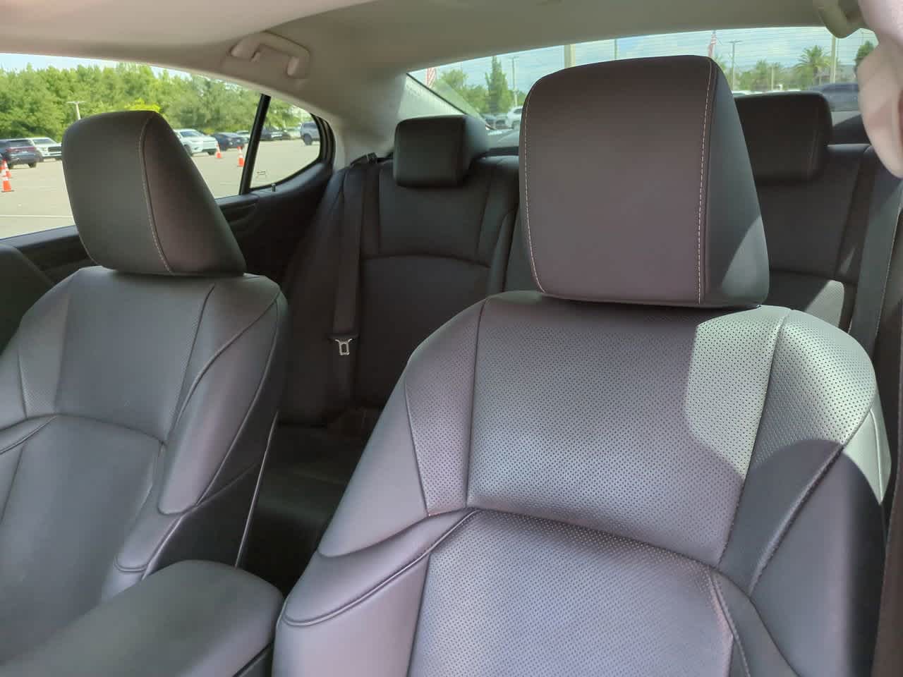Thumbnail: 2019 Lexus ES - 8