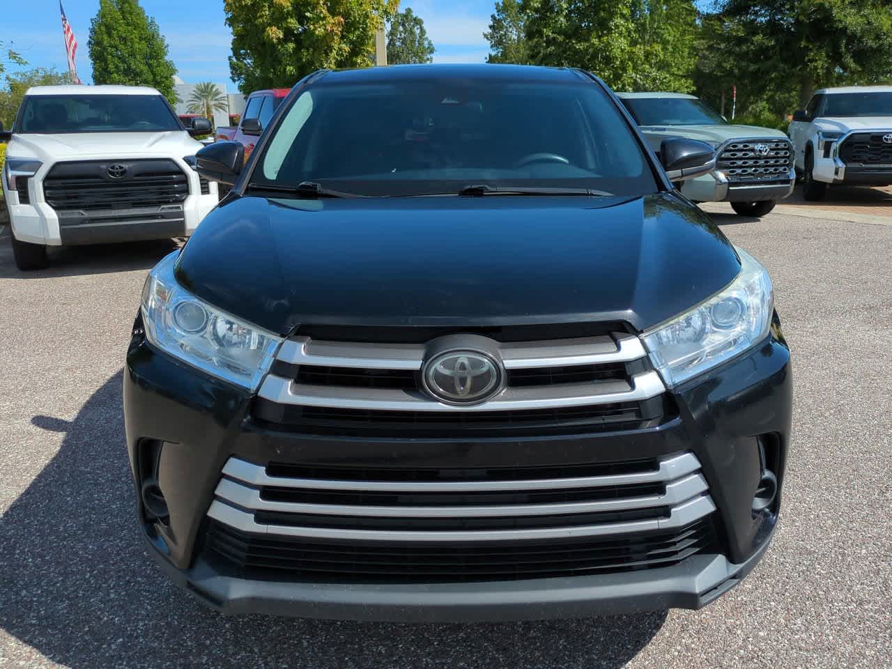 Thumbnail: 2019 Toyota Highlander - 9