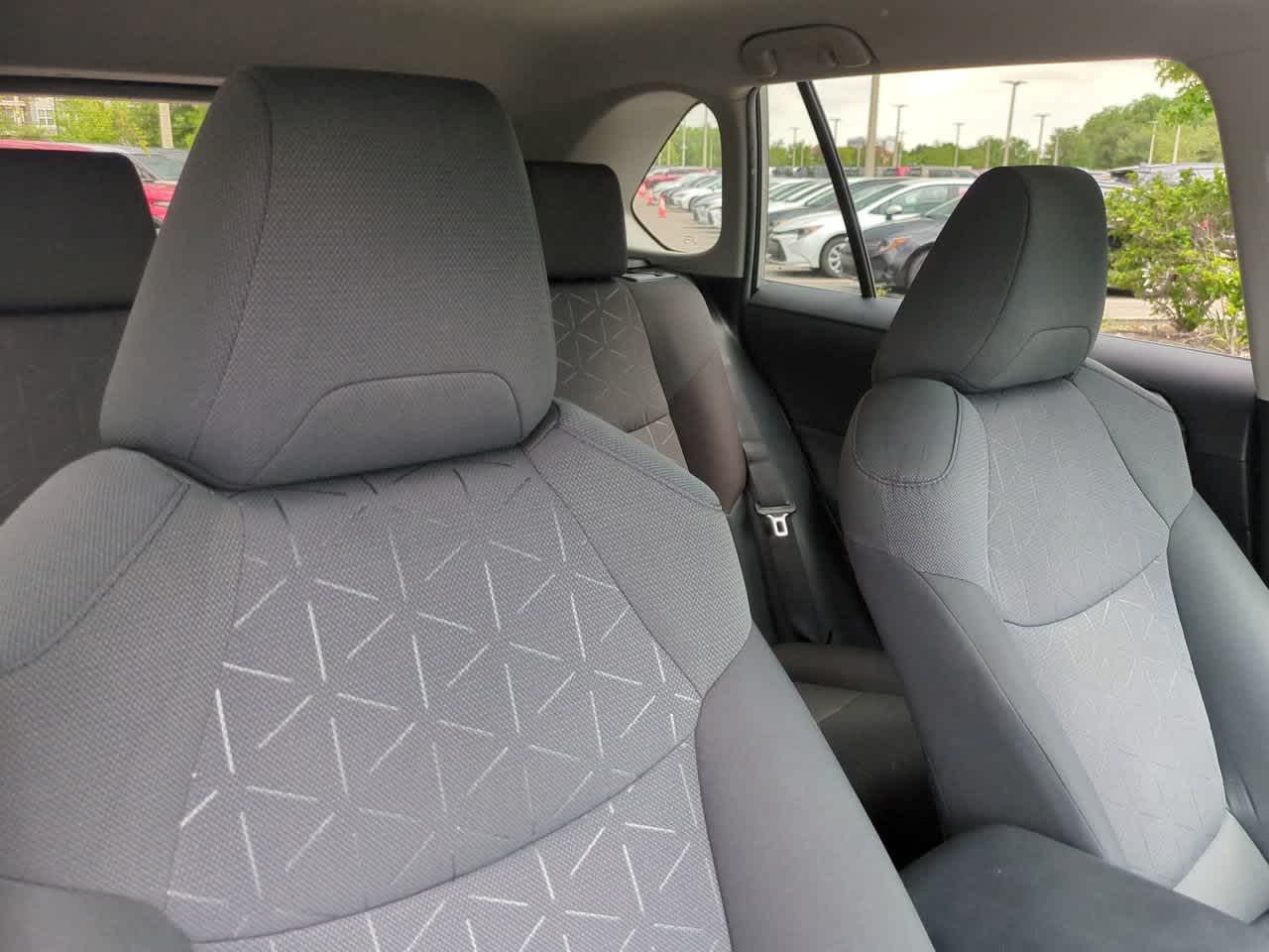 Thumbnail: 2021 Toyota RAV4 - 7