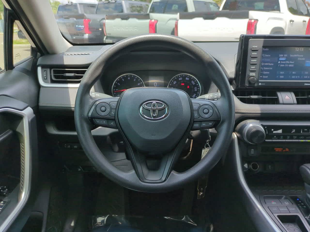 Thumbnail: 2021 Toyota RAV4 - 15