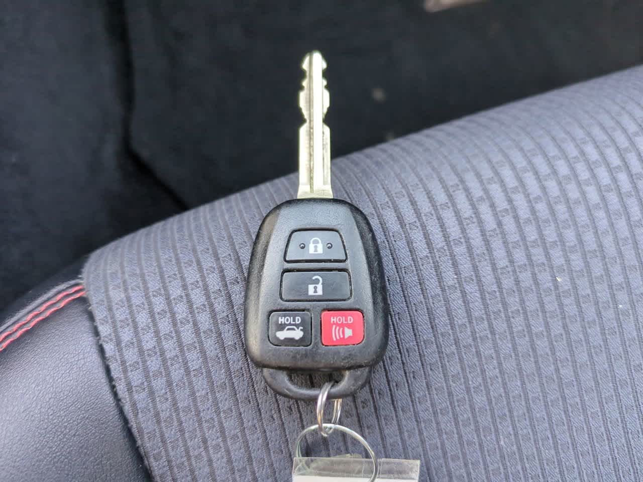 Thumbnail: 2017 Toyota Camry - 25