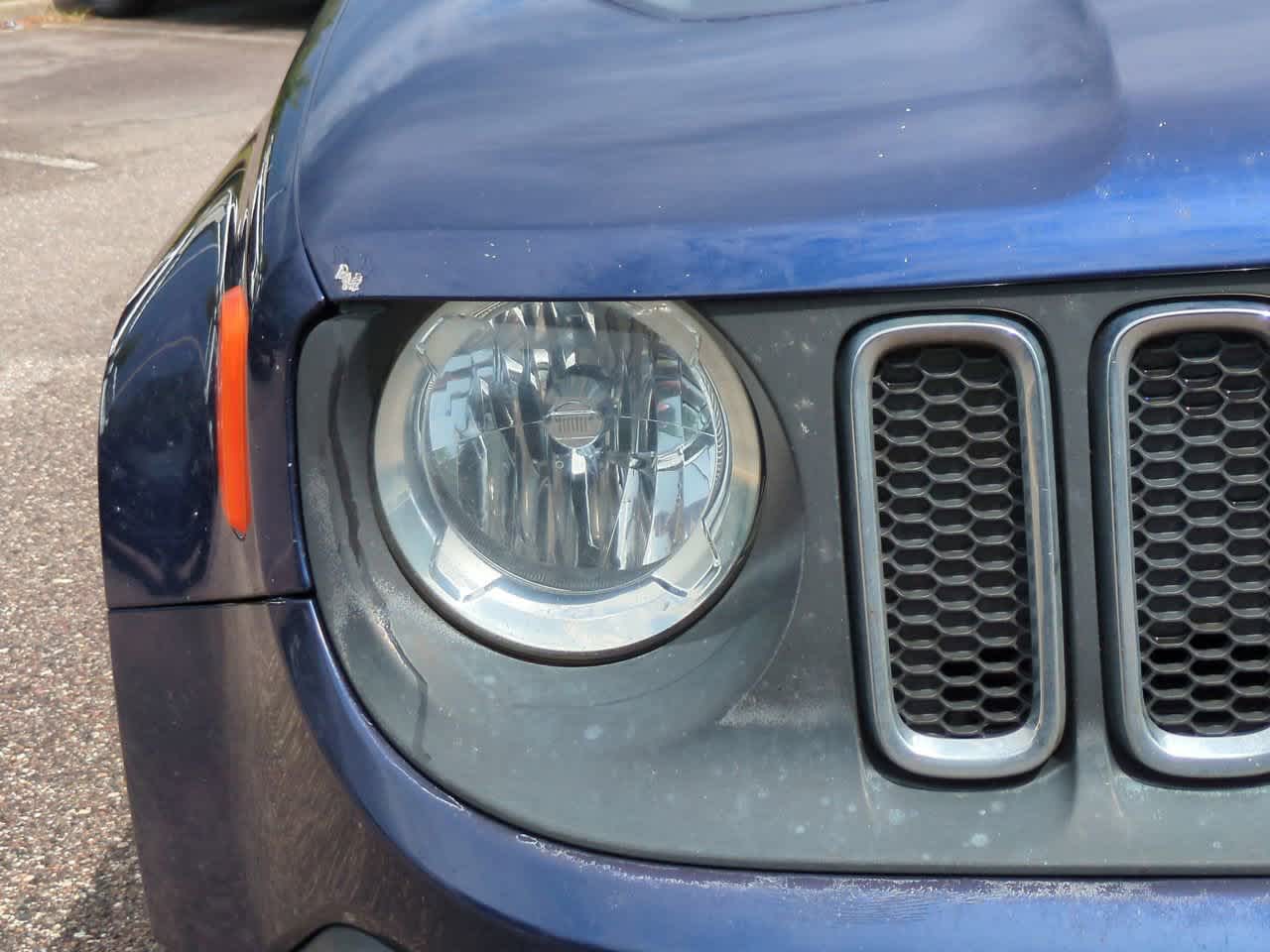 Thumbnail: 2017 Jeep Renegade - 10