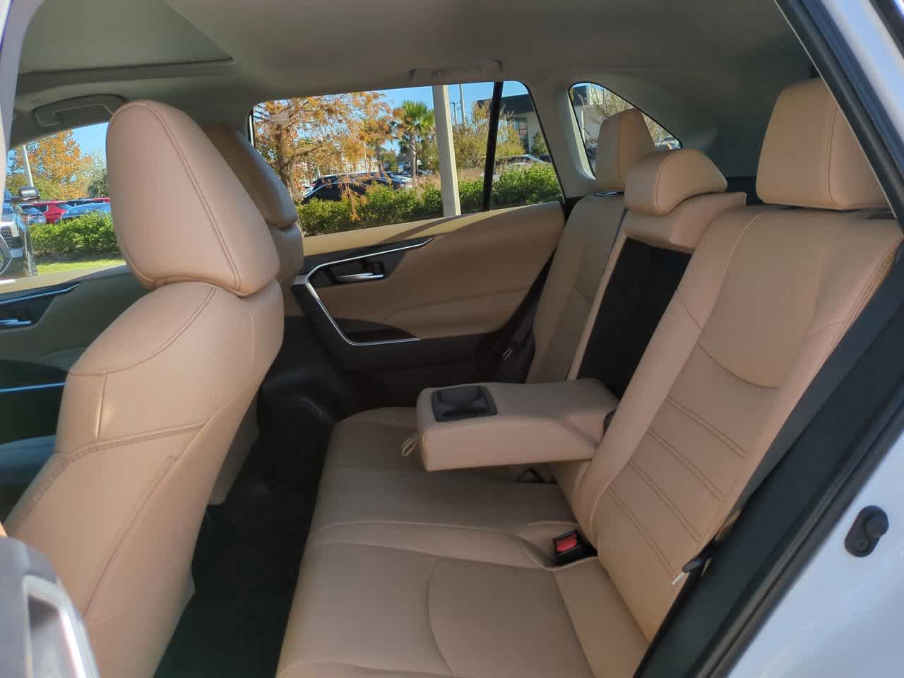 Thumbnail: 2025 Toyota RAV4 - 13