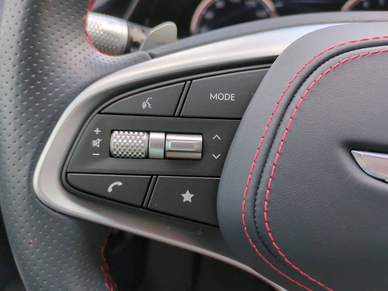 Thumbnail: 2023 Genesis GV70 - 25