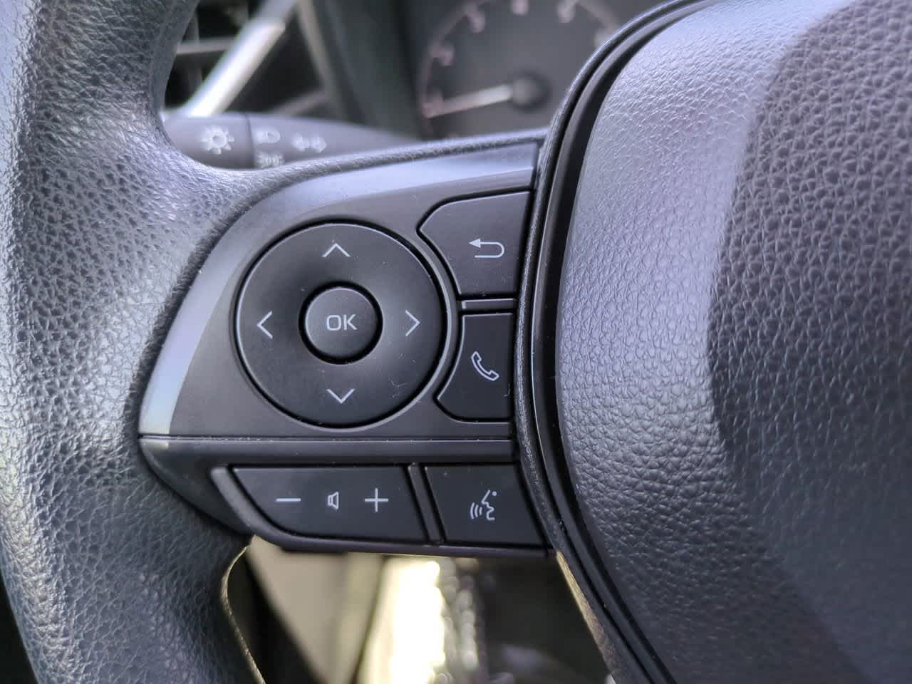 Thumbnail: 2023 Toyota Corolla - 22