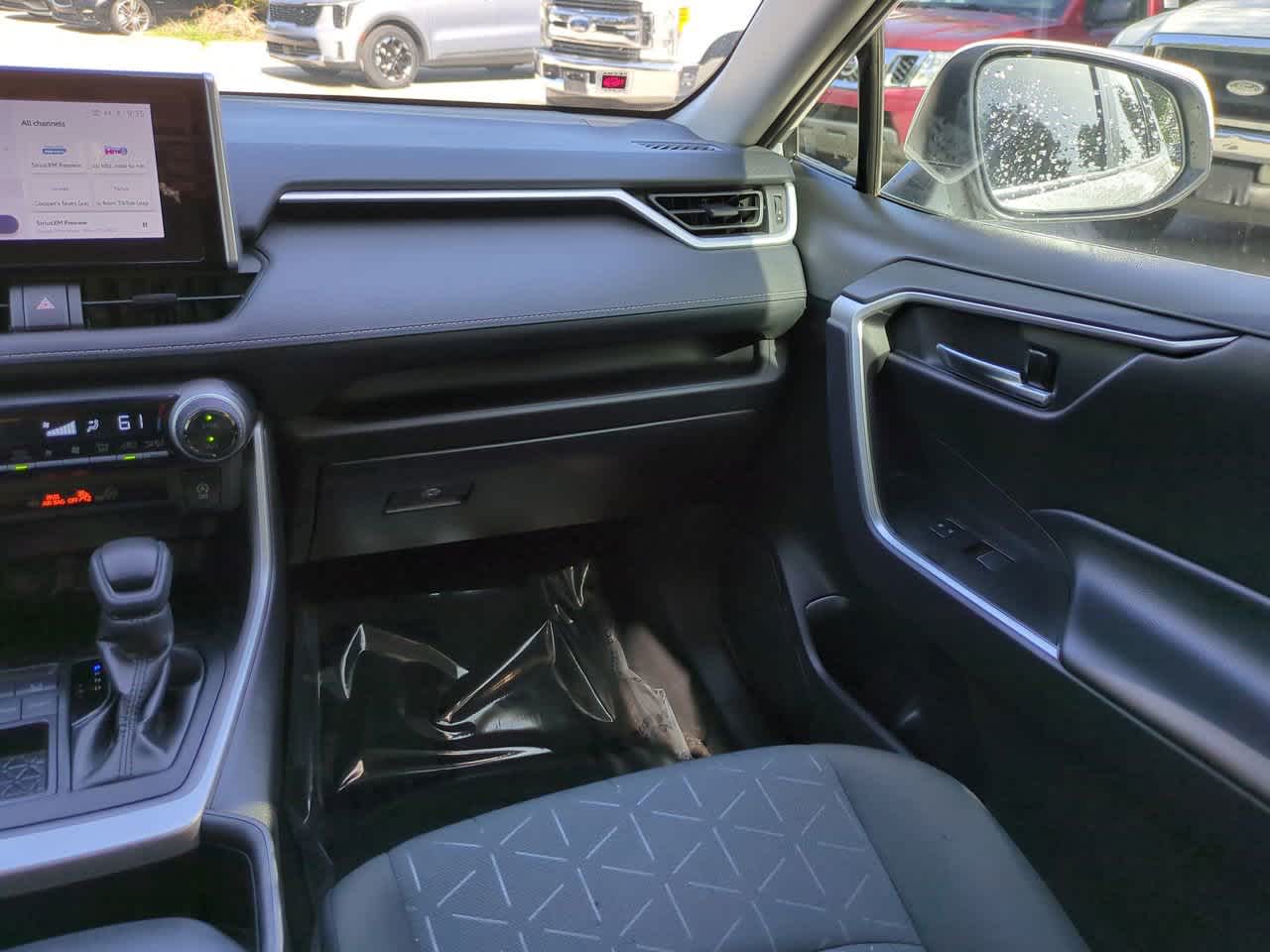 Thumbnail: 2024 Toyota RAV4 - 16