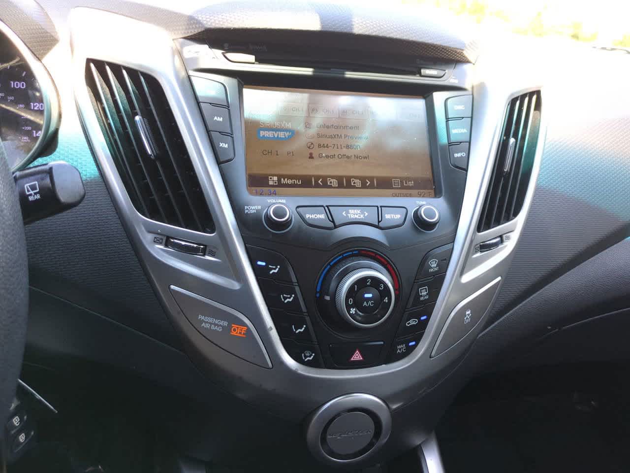 Thumbnail: 2014 Hyundai Veloster - 16