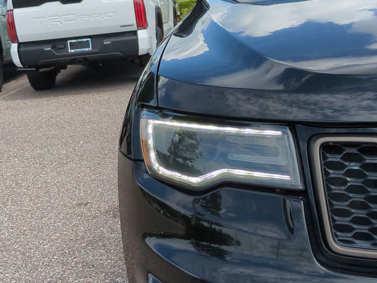 Thumbnail: 2017 Jeep Grand Cherokee - 10